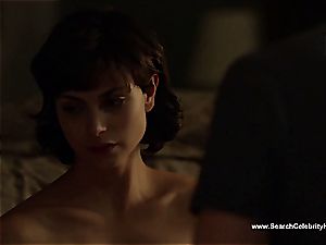 incredible Morena Baccarin looking spectacular nude on film