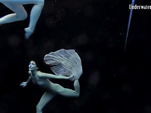 2 ladies swim and get naked gorgeous